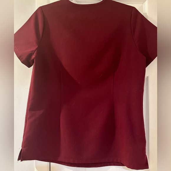 Figs Catarina Top Size Small Burgundy Worn Once Good Condition - Picture 2 of 2